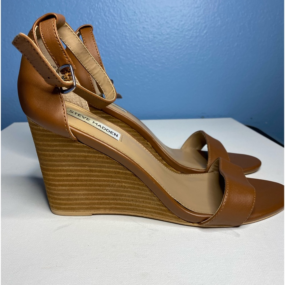 Steve Madden
Espadrille Wedge women’s heels tan 9.5